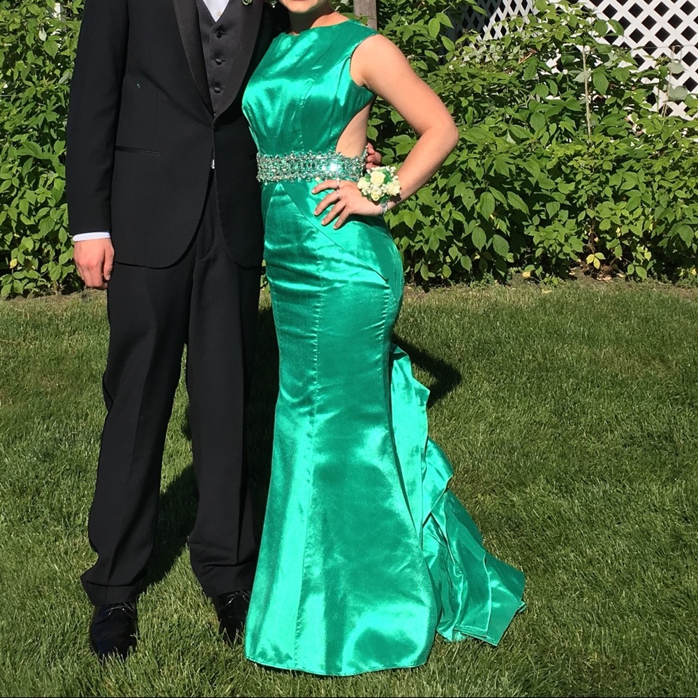 Prom Dress - Picture 2 of 8
